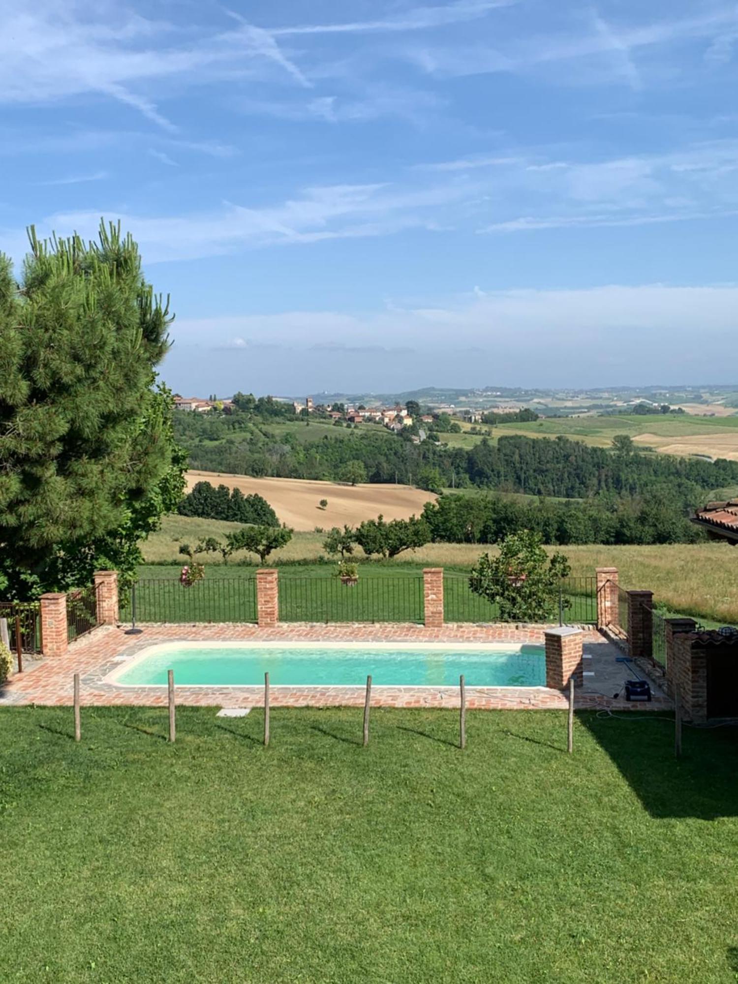 Azienda Agricola Garoglio Davide Alfiano Natta Exterior photo